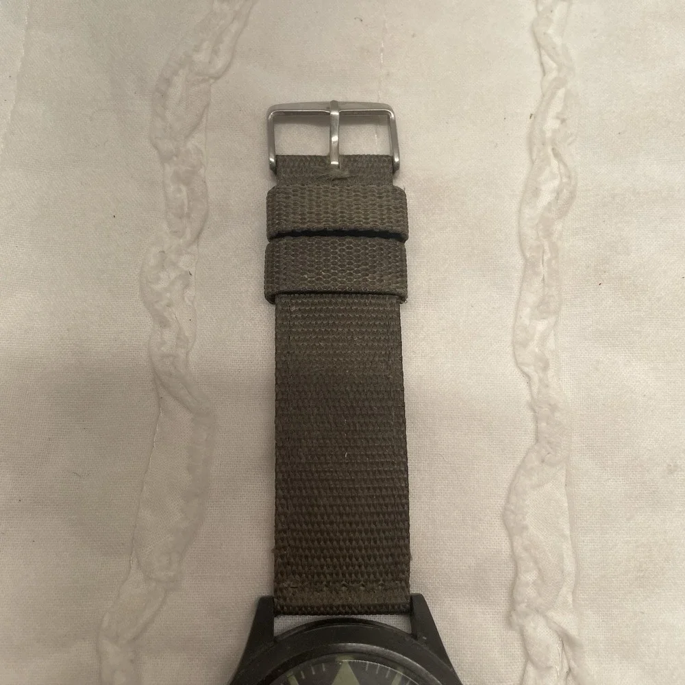 American‎ Aviator Watch Wristwatch Mens Black Green Band Vintage UNTESTED